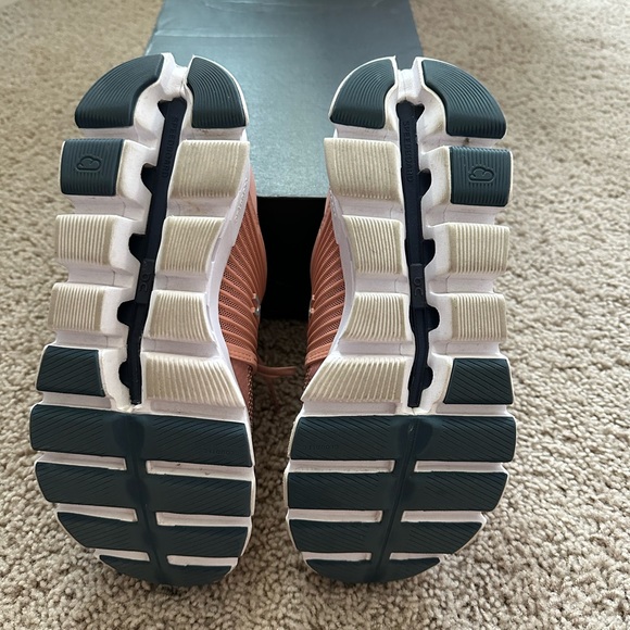 Rare color- women’s On Cloudswift blush/denim sz 9 - Picture 3 of 6